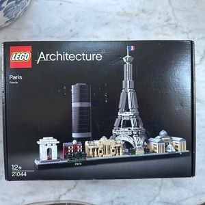 NEW! LEGO Architecture Paris Skyline 21044 Collectible Model Building Kit